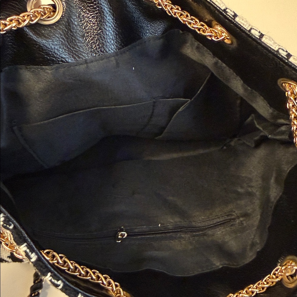 Black and White fabric handbag with gold chain - Picture 6 of 12